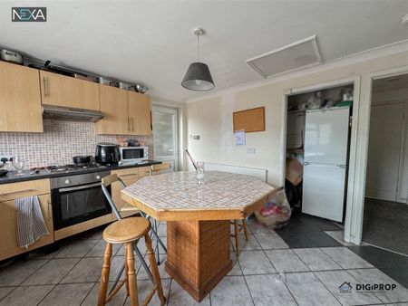 Room For Rent Tower Street, Pontypridd - Photo 5