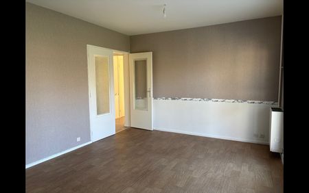 Location Appartement 4 pièces 75 m² La Châtre - Photo 2