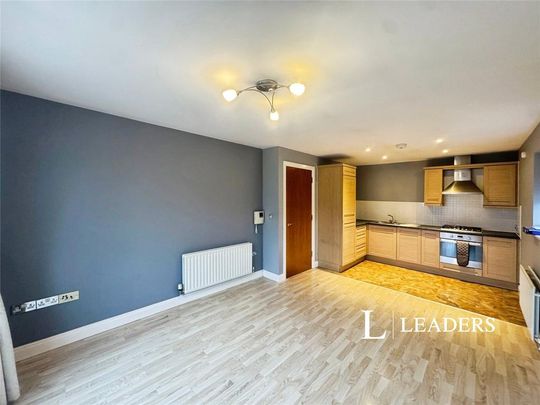 2 bedroom flat to rent - Photo 1