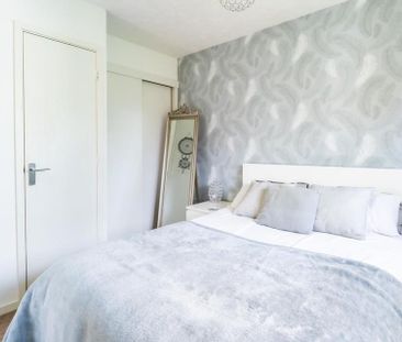 2 bedroom end of terrace house to rent - Photo 6