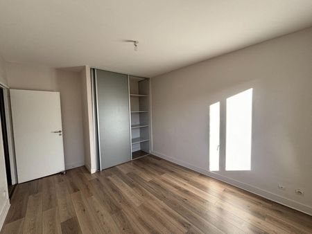 Appartement 2 pièces à louer St Étienne - 42100 / Réf: LA2110-COMPANY39997BYE - Photo 3