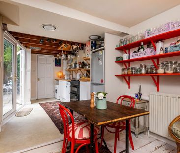 2 bedroom end of terrace house to rent - Photo 6