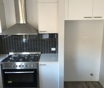 Generous Family Home - Photo 6