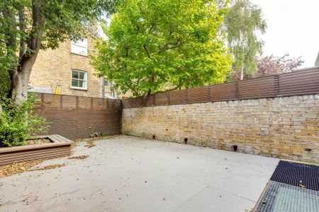 5 bedroom terraced house to rent - Photo 3
