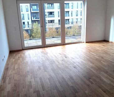 Großzügige 2-Zi. Whg. mit Balkon, Parkett m. FHB und TG-Stellplatz! - Foto 1
