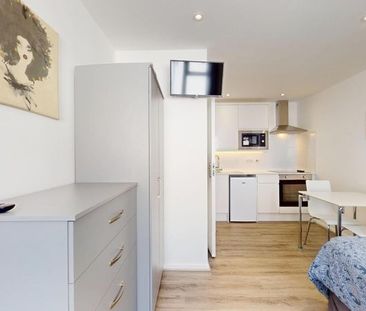 Studio Flat, Anson Road, NW2 - Photo 1
