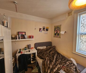 6 Bed - 65 Richmond Avenue, Hyde Park, Leeds - LS6 1DB - Student - Photo 1