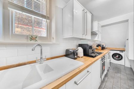 2 bedroom maisonette to rent - Photo 4