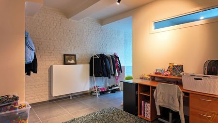 Gerenoveerde woning met zonnige tuin en zonnepanelen in Eeklo! - Photo 5