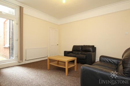 4 bedroom terraced house to rent - Photo 2