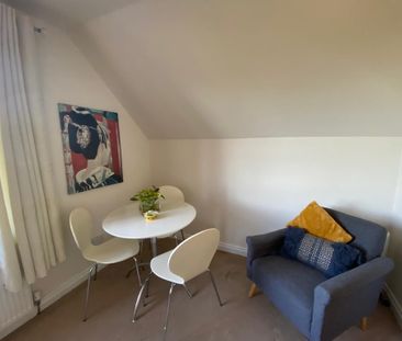 1 Bedroom BARN CONVERSION, Cheshire - Photo 2