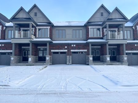 For Lease - 5 Harvey Bunker Crescent, Markham, Ontario - Photo 2