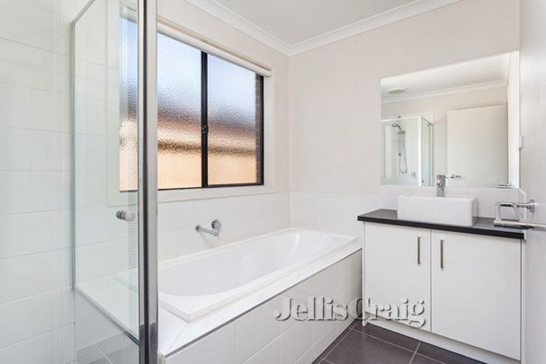 7 Anglers Avenue, Point Cook - Photo 1