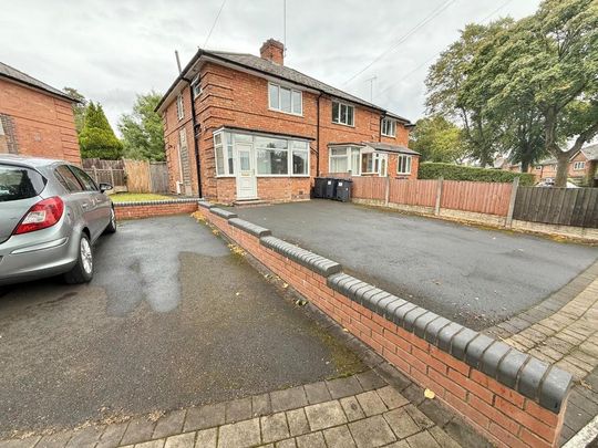 3 bedroom end of terrace house to rent - Photo 1