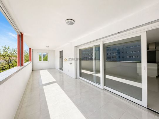 Modernizing Komfort trifft auf sonnige Aussichten - Photo 1