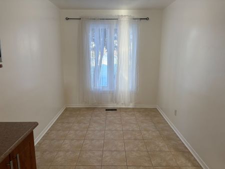 For Lease - 66 Berkshire Square, Brampton, Ontario - Photo 3