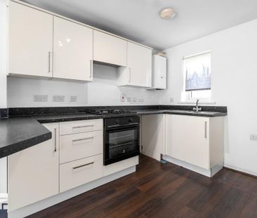 2 bedroom terraced house to rent - Photo 3