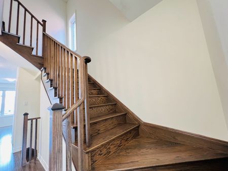 For Lease - 43 O'Reilly Street, Whitby, Ontario - Photo 4