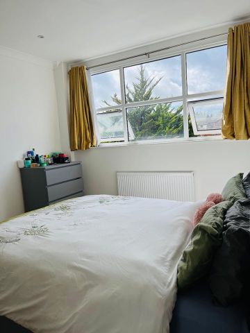 2 Bed Flat, Biscot Road, LU3 - Photo 4