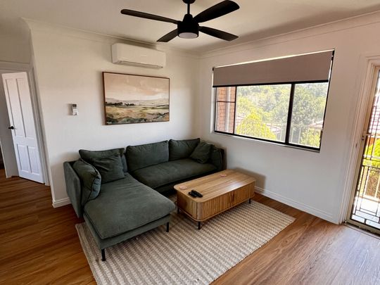Stylish & Refreshed Two Bedroom Unit In Prime Fairy Meadow Location - Photo 1
