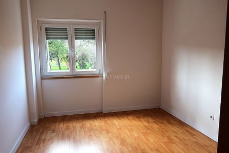 Apartamento T2 com Terraço em Benfica - Photo 3