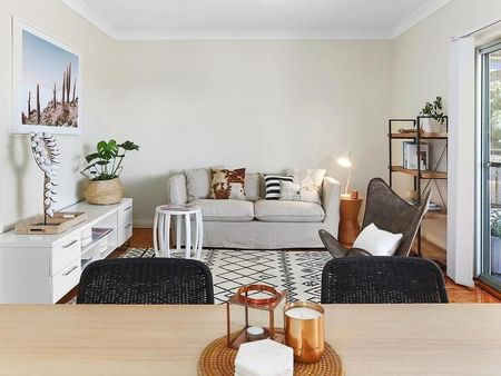 Unique garden apartment enjoys leafy seclusion - Photo 2