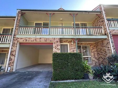 Beautiful 3 bedroom and 2 bathroom townhouse - Photo 3