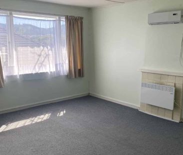 Cute two bedroom! - Photo 1