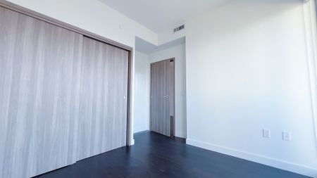 For Lease - 95 McMahon Drive Unit# 1711, Toronto, Ontario - Photo 3