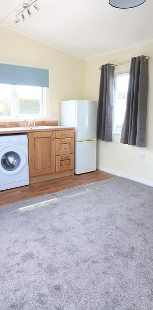 1 Bedroom Park Home To Rent - Photo 1