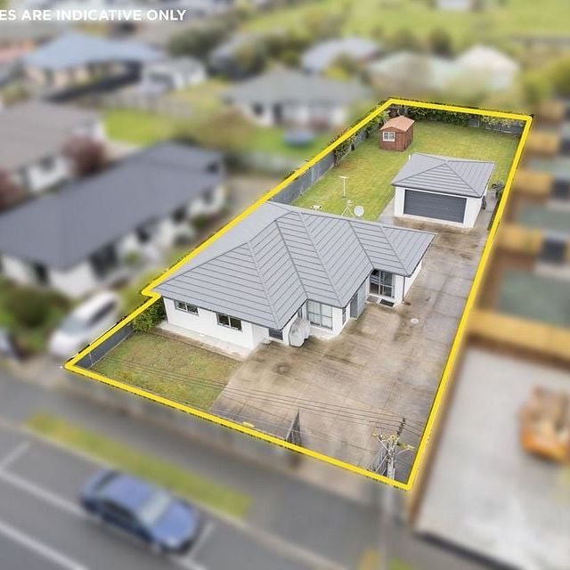 Charming 3BR Home In New Brighton - Photo 1