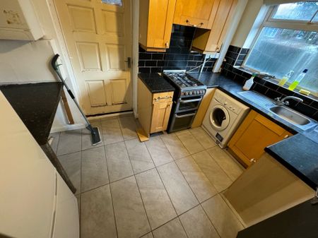 Frankley Lane, Birmingham, Northfield - Photo 3