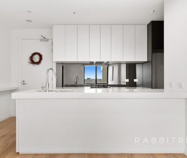 Stylish, Light-Filled Living in Prime Doncaster Location - Unfurnished - Photo 3