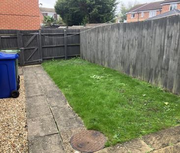 2 bedroom terraced house to rent - Photo 1