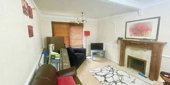 4 bedroom property to rent in London - Photo 3