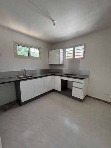 T3 1er étage rénové avec terrasse à Fond Lada - Fort de France - Photo 4