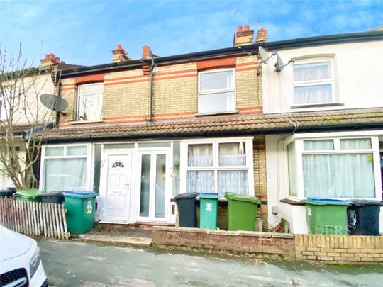 4 bedroom house to rent Cecil Street, Watford, Hertfordshire, WD24 - Photo 1