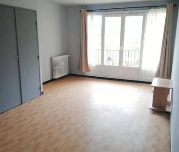 Location appartement 1 pièce 33 m² à Évreux (27000) - Photo 1