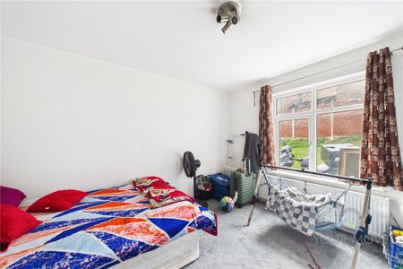 3 bedroom terraced house to rent - Photo 3