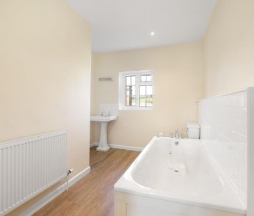 8 bedroom farm house to rent - Photo 5