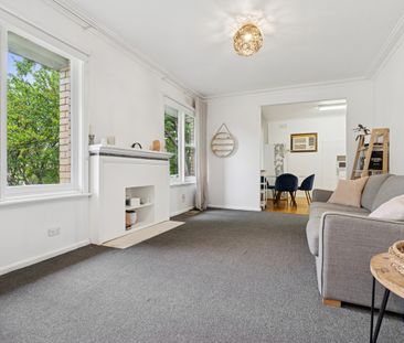 122 MacKenzie Street West - Photo 2