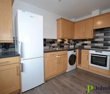 2 bedroom apartment to rent - Photo 6