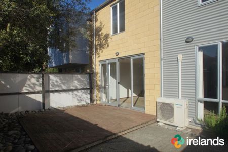 Modern Townhouse in Central Location - Photo 4