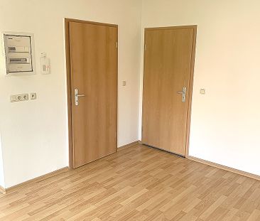 Einziehen und Wohnen… Ihre gemütliche 1-Zimmer-Wohnung in Bernsdorf! - Foto 3