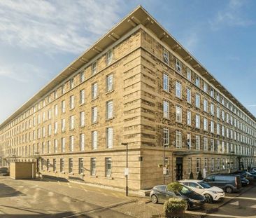 Bromyard Avenue - Photo 2