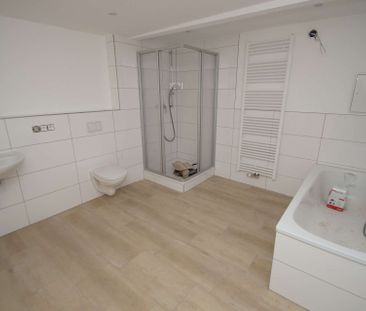 großzügige 3-Zimmer-Wohnung, große Küche, Wanne, Dusche, 35 m² groß... - Foto 5