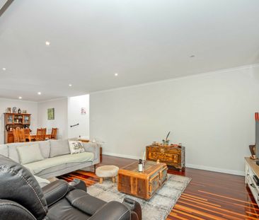 Comfort, Space and Style - The Ideal Svensson Heights Family Home - Photo 1