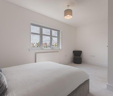 2 bedroom semi-detached house to rent - Photo 4