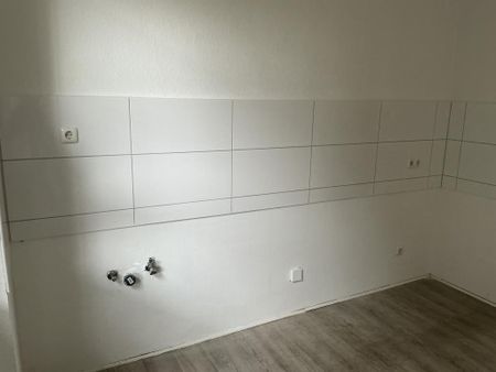Wir renovieren für Sie bezugsfertig! Schön geschnittene 2-Zimmer - Photo 4