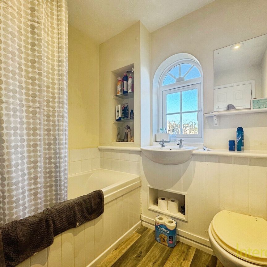 The Thatchers, CM23, Bishops Stortford - Photo 1